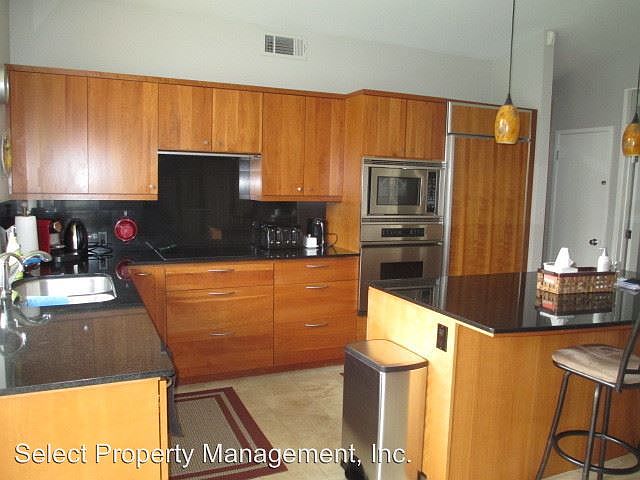 2nd image of 7659 Northeast Cir