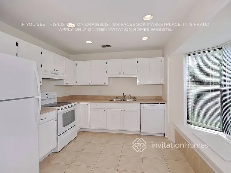 1646 Heartwellville St NW — Photo 9