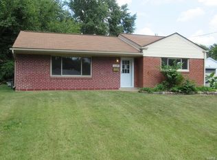 1055 Harrison St, Florissant, MO 63031