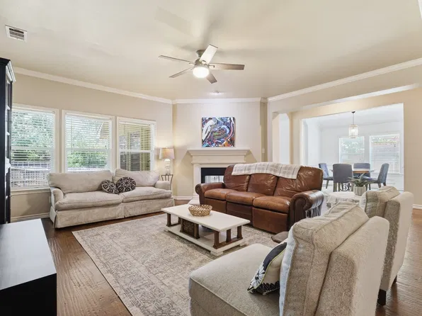 3505 Mustang Dr, Denton, TX 76210