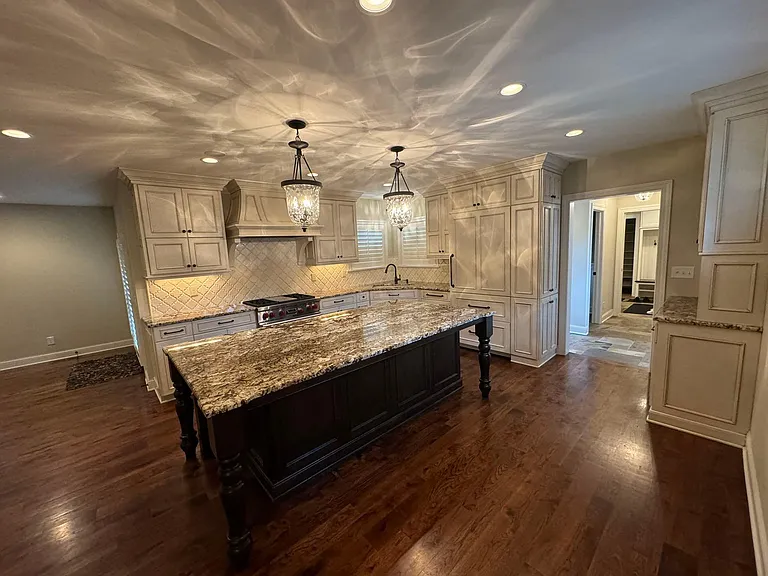 112 Oakwood Rd — Photo 8