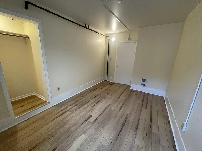 6 1/2-1/2 N Winooski Ave #14 — Photo 31