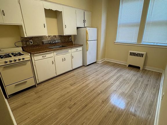 2nd image of 1904 N Main St #5M