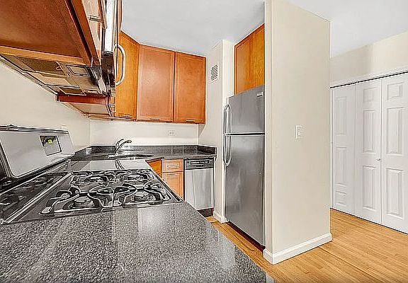 3rd image of 30 E 38th St #5E