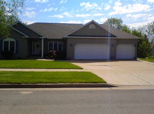 3019 W Ridge Dr, Eau Claire, WI 54703