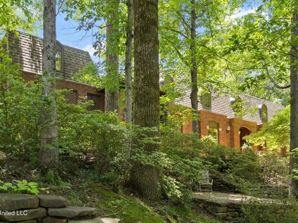 1895 Nottingham Dr, Southaven, MS 38671