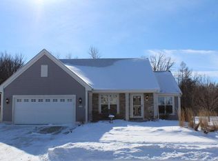 1929 Tumbleweed Cir, West Bend, WI 53095