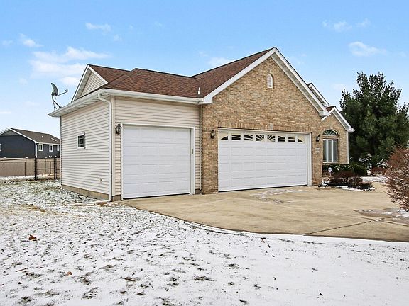 3rd image of 6939 Ivy Ave