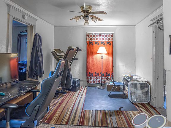 5th image of 708 Dickerman St