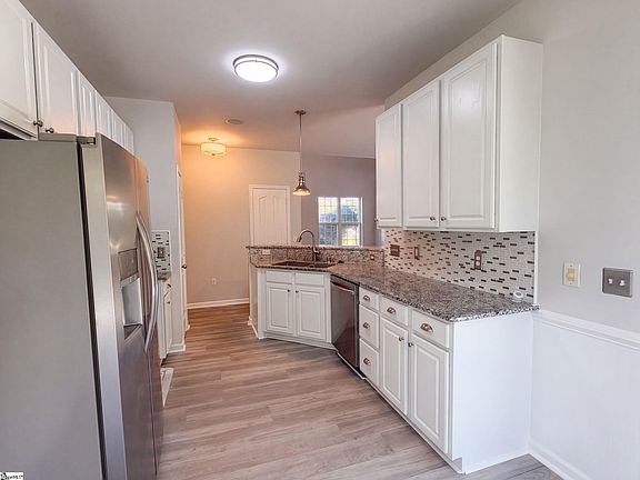 2nd image of 200 Stillwater Ct