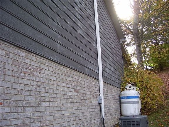 3rd image of 217 Orchard Wood Dr