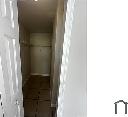 2718 SE 15th Pl — Photo 8