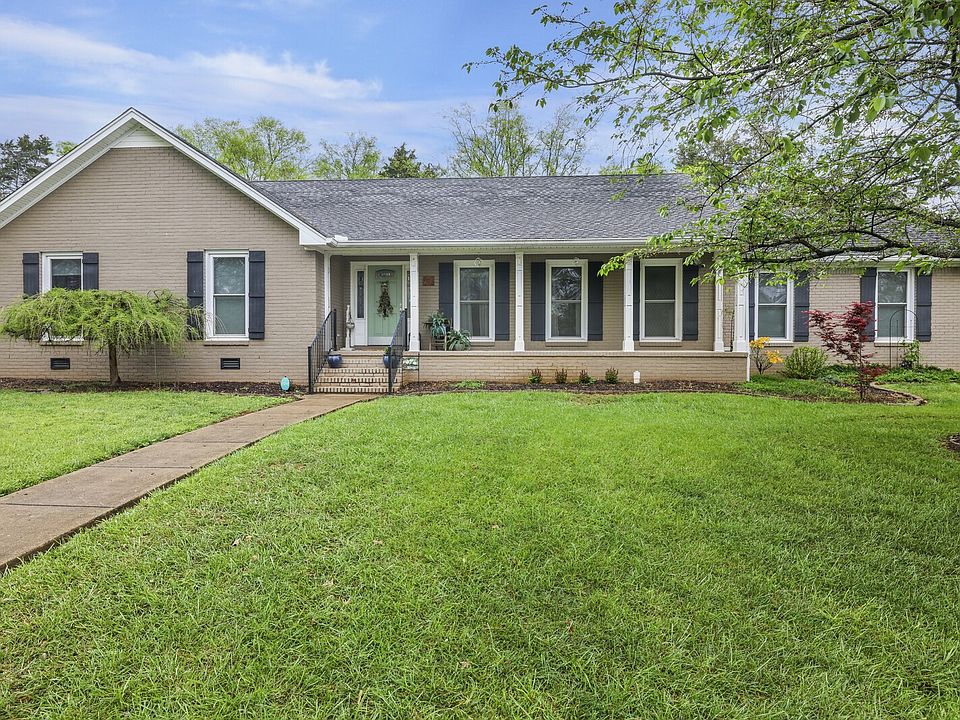 1st image of 602 Majesty Dr