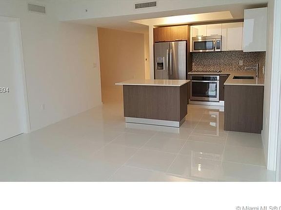 2nd image of 5252 Paseo Blvd Ph 2005