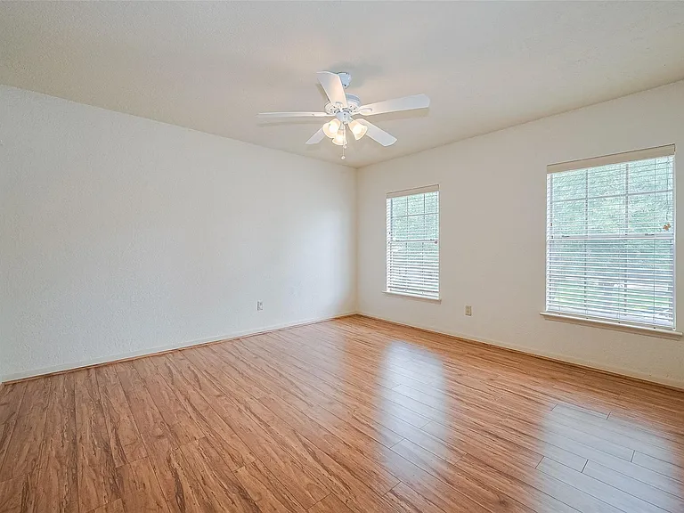 3614 Bee Bayou Ln — Photo 33