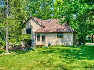 464 Fairwood Rd, Pinckney, MI 48169