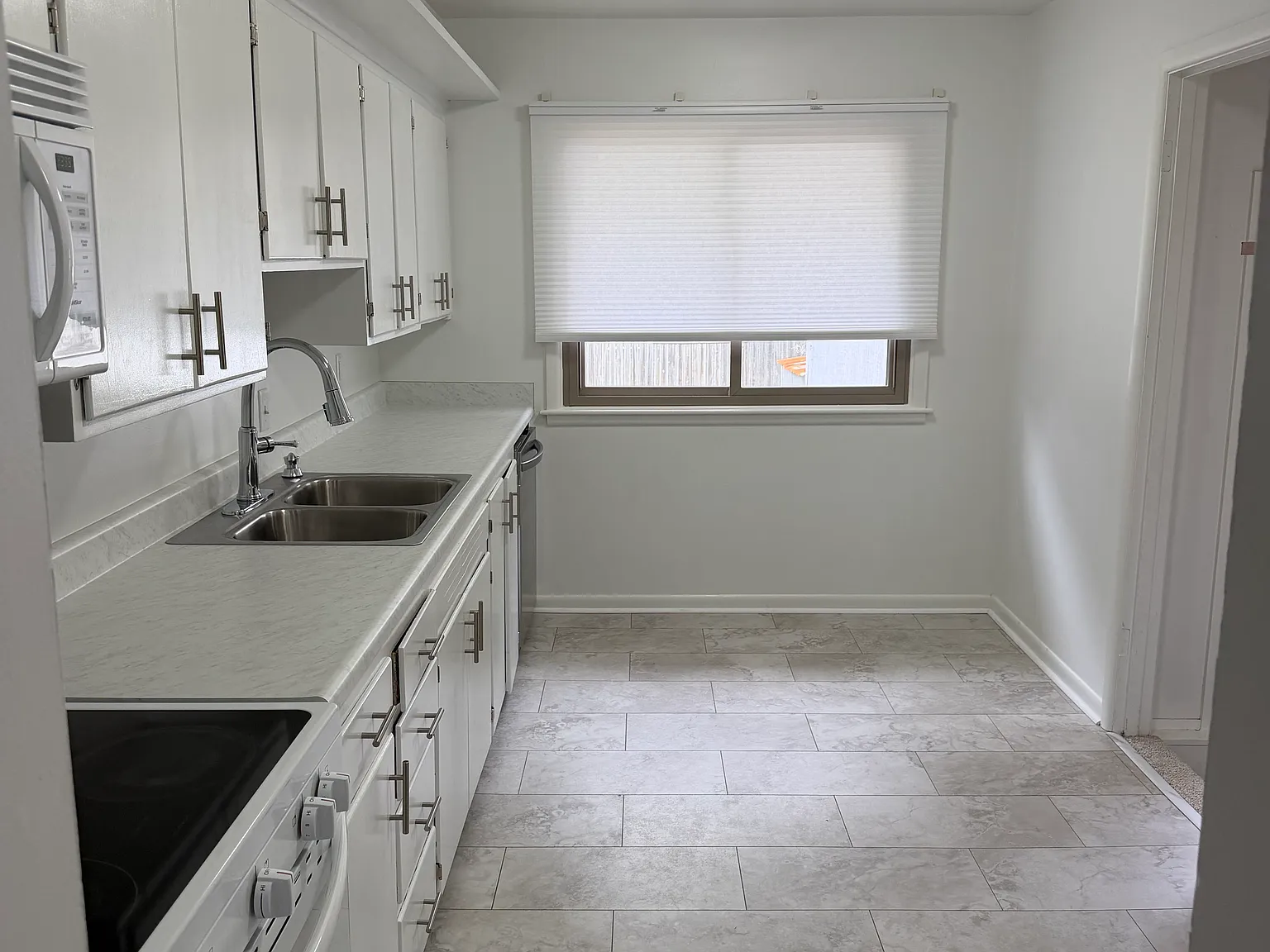 3 bed, 1465 sqft, $1,850 — Photo 2