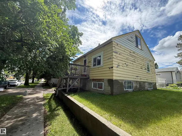 10186 143rd St NW, Edmonton, AB T5N 2S2