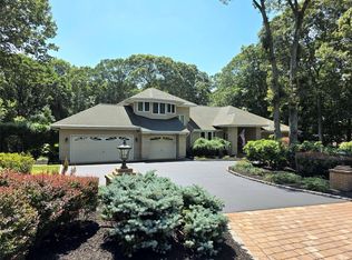 6 Ring Neck Ct, Wading River, NY 11792