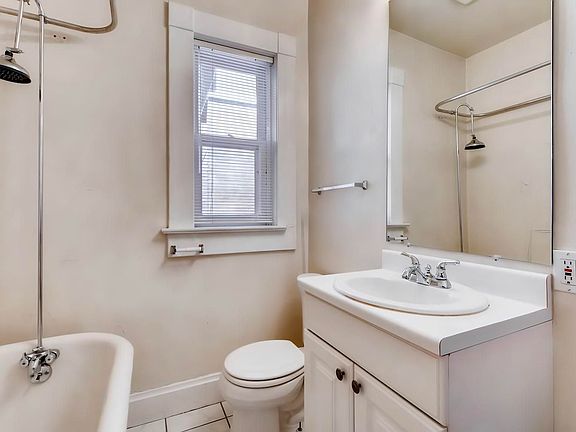 5th image of 1122 N Emerson St #1126