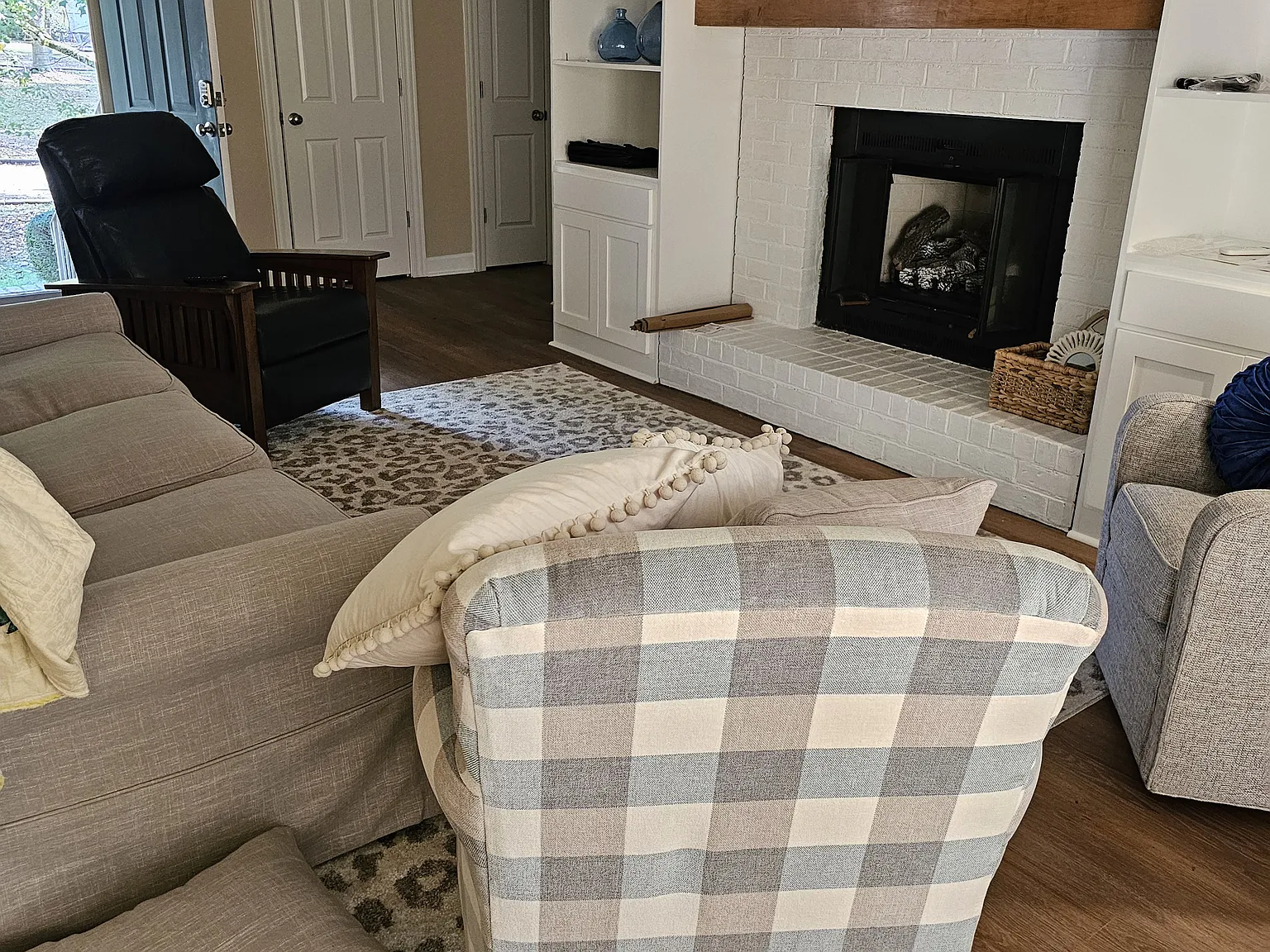 2 bed, 1215 sqft, $2,600 — Photo 2