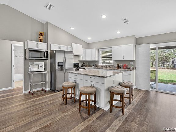 4th image of 2933 E Quail Ct