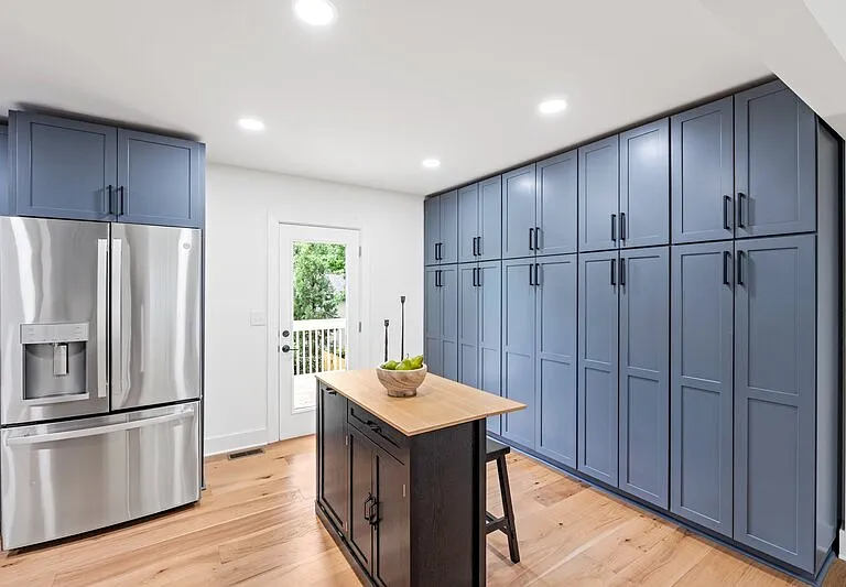 28 Douglas Dr — Photo 14