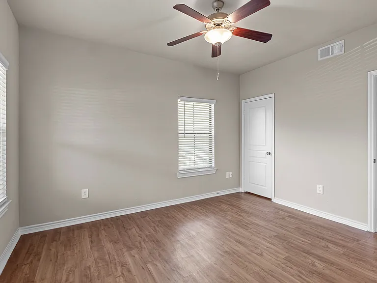 2 Bedroom