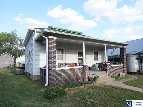 812 D St, Fairbury, NE 68352