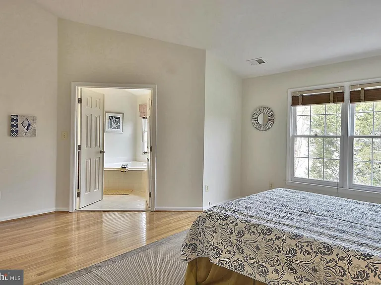 1809 Fawncrest Ct — Photo 8