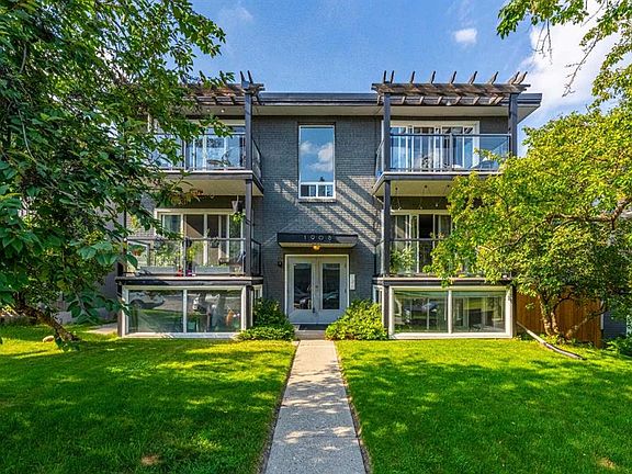 2nd image of 1908 S 28th Ave SW #301