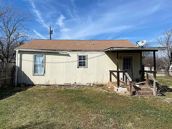 5th image of 601 Lindsey St