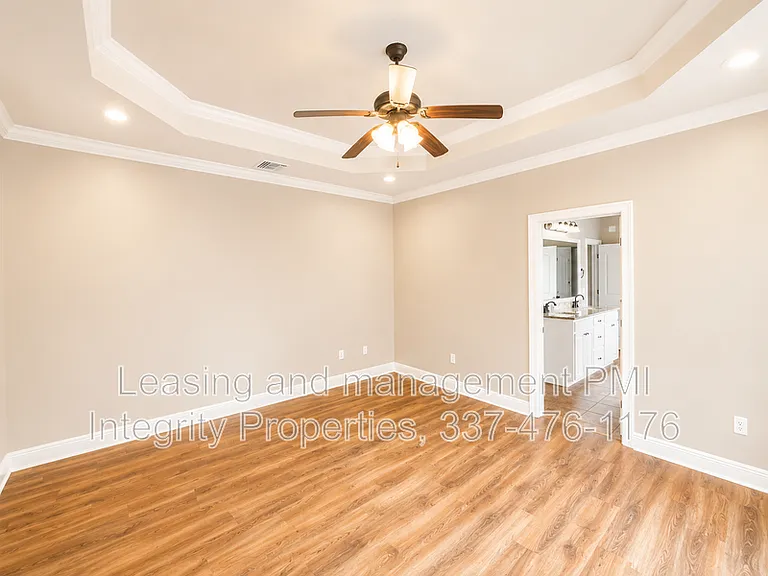 213 Woodhaven Rd — Photo 7