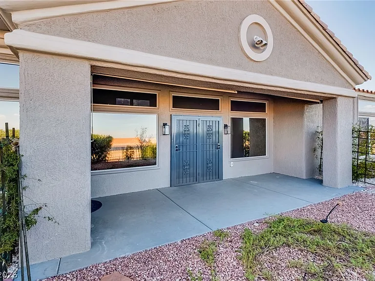 2508 Sandilands Dr — Photo 38