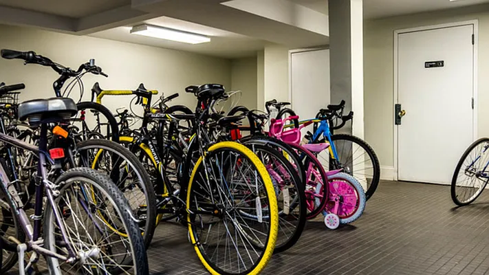 Rented by Nooklyn NYC LLC | media 24