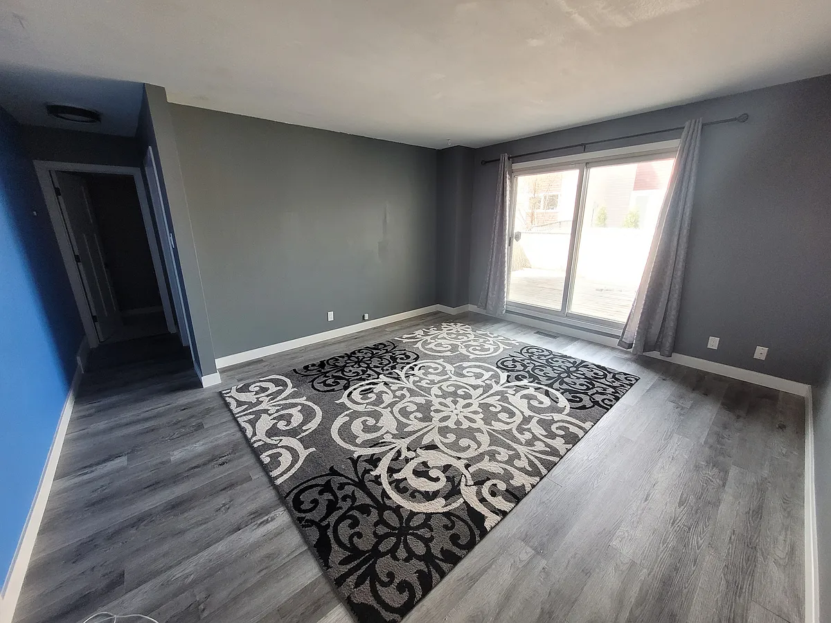 Building Photo - 331 Pendygrasse Rd #14