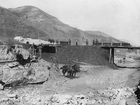 4th image of 95 Black Diamond Rd