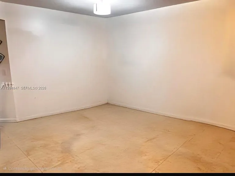 900 SW 142nd Ave #114L — Photo 14