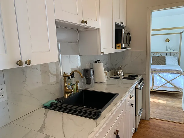 413 N Cayuga — Photo 17
