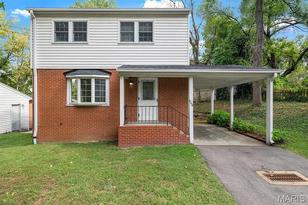 3 bed, 1.5 bath, 1404 sqft, $2,150 — Photo 1