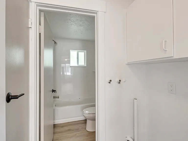 261 265 E Burton Avenue 955 S #957-100 — Photo 9