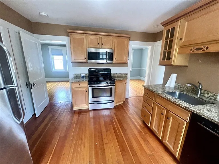 7 Summer St #2 — Photo 2