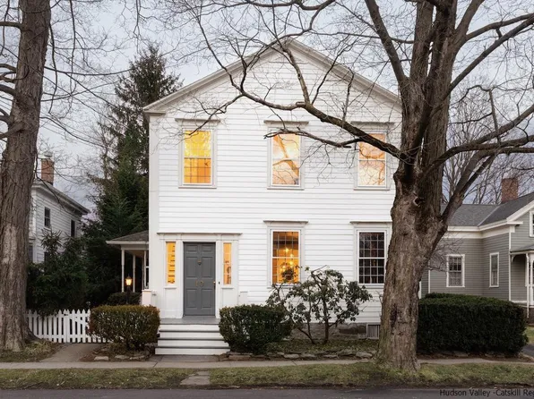 10 Albany Avenue #Na, Kinderhook, NY 12106