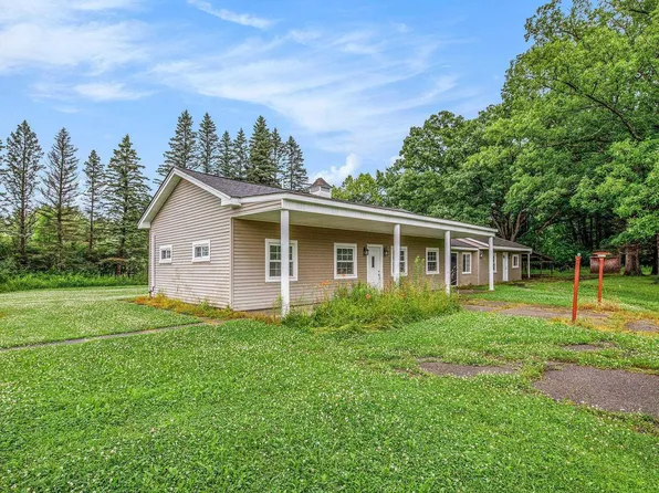 3760 Keegan Rd, Emmett, MI 48022
