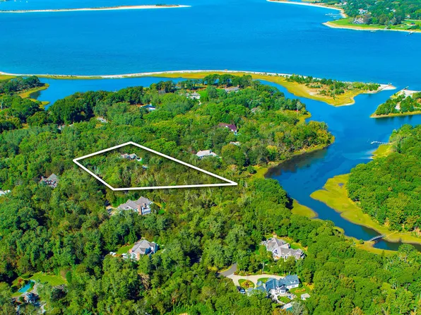 12 Ezekills Holw, Sag Harbor, NY 11963