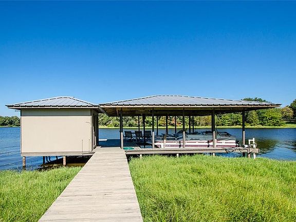 4th image of 2302 Bear Creek Cir