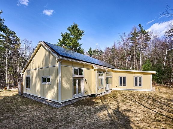 3rd image of 471 Flat Hills Rd