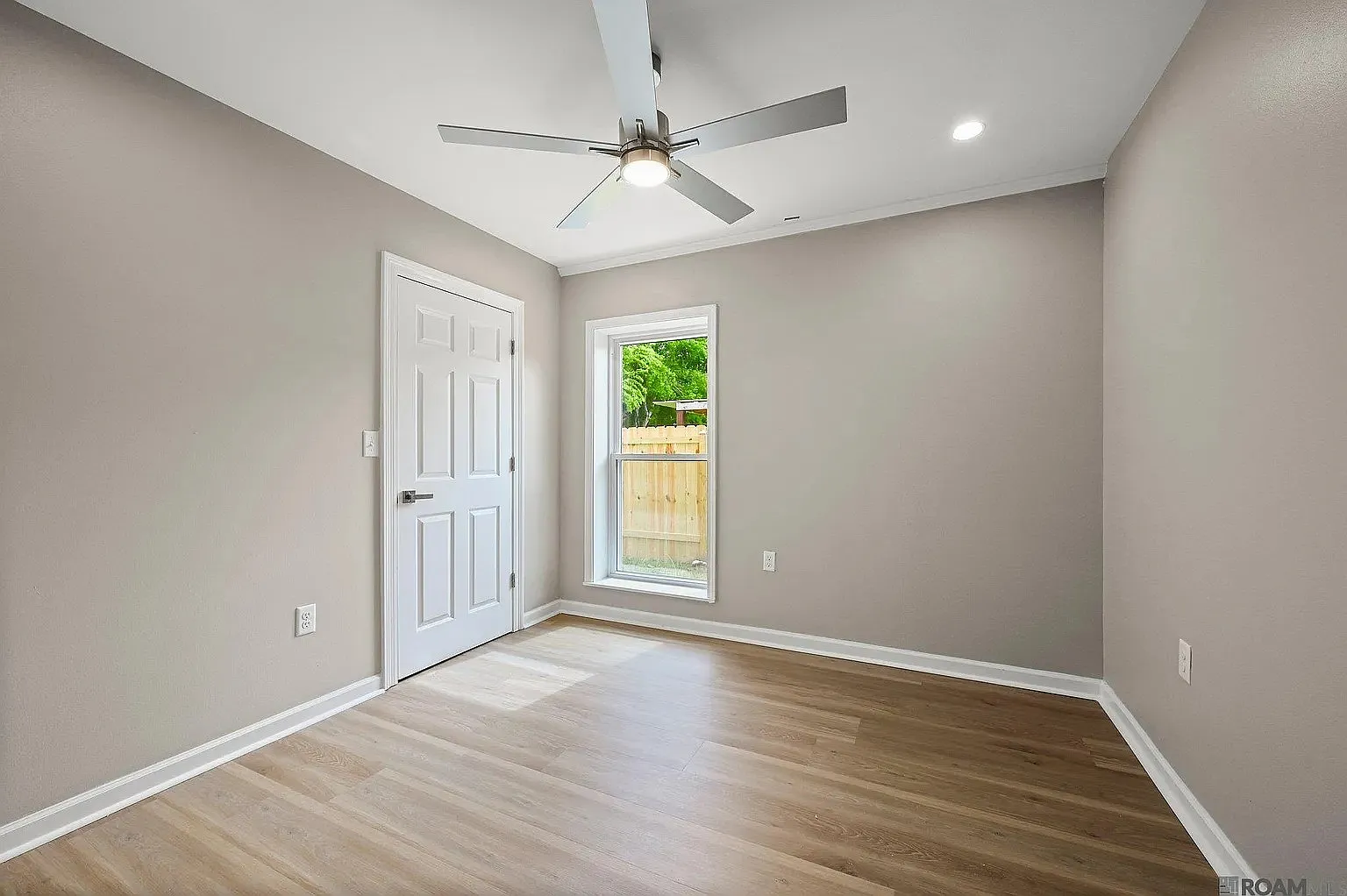 3 bed, 2.0 bath, 1337 sqft, $1,600 — Photo 4