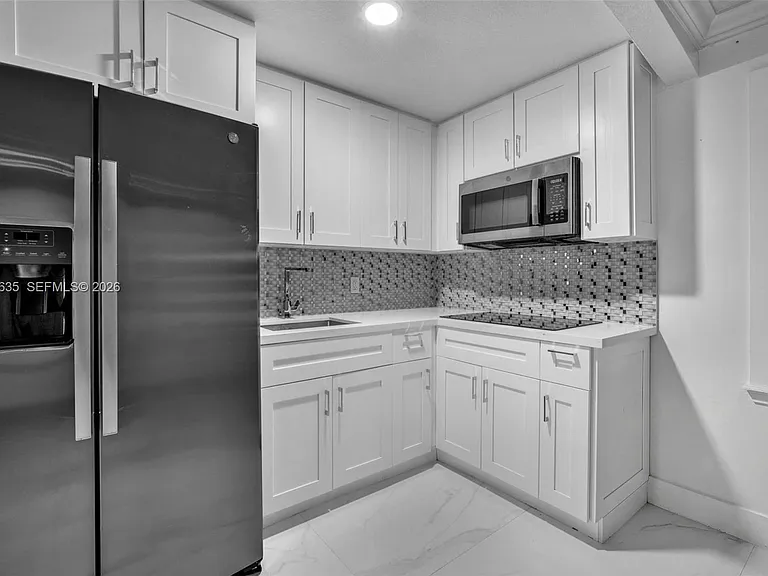 3245 Virginia St #16 — Photo 4