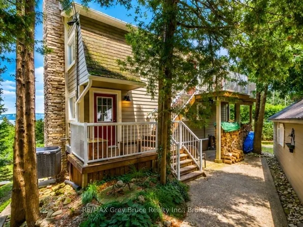 6 Chetwynd Ln, Northern Bruce Peninsula, ON N0H 1W0
